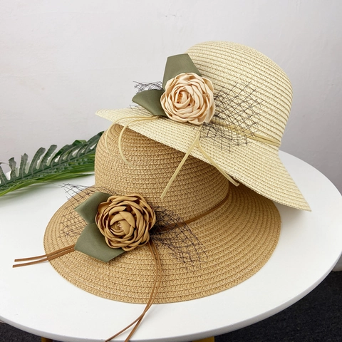 Women Straw Sun Hat Wide Brim Sunscreen Elegant Fabric Flower Lace Mesh Decoration Pastoral Beach Travel Headwear