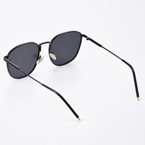 Fashion Square Sunglasses Retro Metal Frame UV400 Protection Trendy Eyewear For Men Women Outdoor