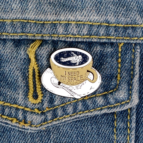 Creative Astronaut Coffee Cup Enamel Brooch Pin With I Need My Space Letter Alloy Starry Sky Badge For Denim Jacket Bag Accessory
