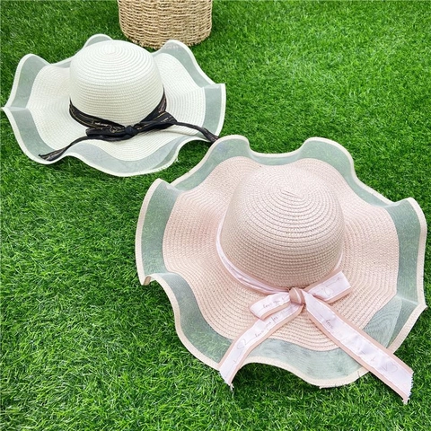 Women Large Brim Straw Hat Wave Edge Mesh Splicing Ribbon Bow Sun Protection Foldable Summer Beach Vacation Elegant