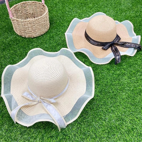 Women Large Brim Straw Hat Wave Edge Mesh Splicing Ribbon Bow Sun Protection Foldable Summer Beach Vacation Elegant