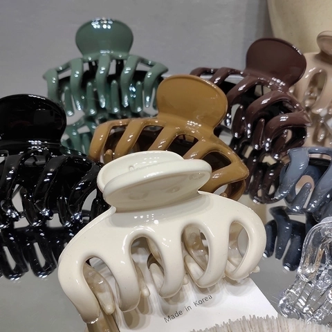 Large Hair Claw Clips For Women Solid Color Resin Plastic Shark Clip Glossy Hair Accessories For Thin Thick Hair