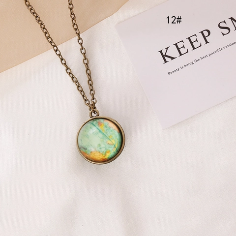 Galaxie Anhänger Halskette Retro Sternenhimmel Universum Planet Leuchtendes Glas Cabochon Legierung Schmuck Für Frauen Vintage
