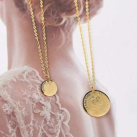 Vintage Koningin Elizabeth II Portret Munt Hanger Ketting Voor Vrouwen Titanium Staal 18K Verguld Rond Medaillon Sleutelbeen Ketting Sieraden