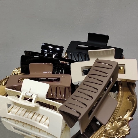 Large Square Hollow Hair Claw Clips Plastic Resin Strong Hold French Elegant Minimalist Geometric Accessories For Women