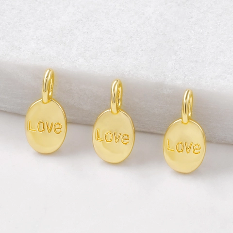 Ciondolo Ovale Lettera Love Charms Rame Placcato Oro DIY Bracciale Collana Fabbricazione Accessori Gioielleria Etichette