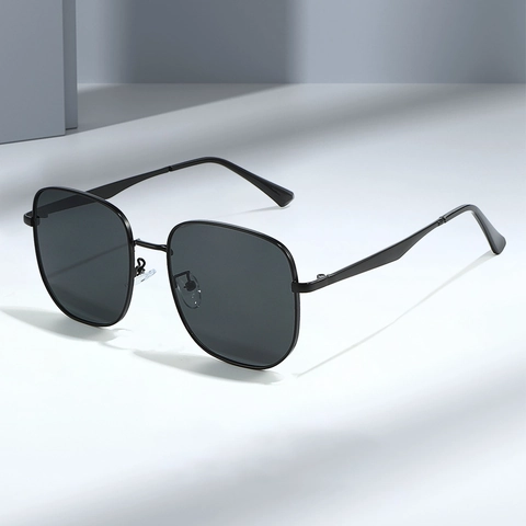 Oversized Metal Frame Sunglasses Square Retro Fashion UV Protection Unisex Driving Sunshade Outdoor Eyewear