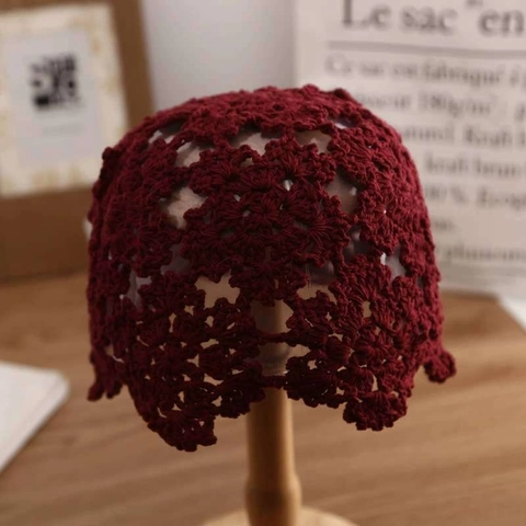Handgehäkelte Baumwoll Beanie Mütze Damen Durchbrochenes Blumenmuster Atmungsaktiv Retro Skull Cap