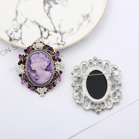 Spilla Cammeo Vintage da Donna con Strass e Smalto Calza di Natale Fiore Spilla di Sicurezza Accessorio Moda Gioielli Regalo