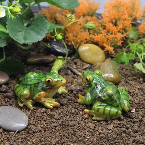 Simulation Frog Figurine Lifelike Resin Animal Statue For Garden Decor Succulent Landscape Ornament Miniature Craft