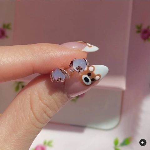 Orecchini a Bottone in Ottone Placcato Oro 18K a Forma di Testa di Animale per Donna Carini Zirconia Gatto Cane Coniglio Gioielli