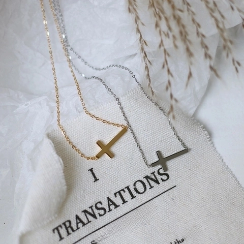 Collana Con Ciondolo A Croce Laterale Acciaio Al Titanio Placcato Oro Catena Clavicola Gioielli Minimalisti Donna