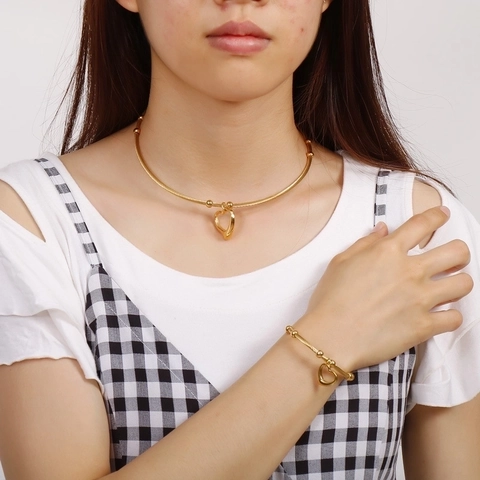 Collezione Minimalista di Collana E Bracciale in Acciaio Inossidabile a Cavo Con Cuore Oro Acciaio Moda Donna