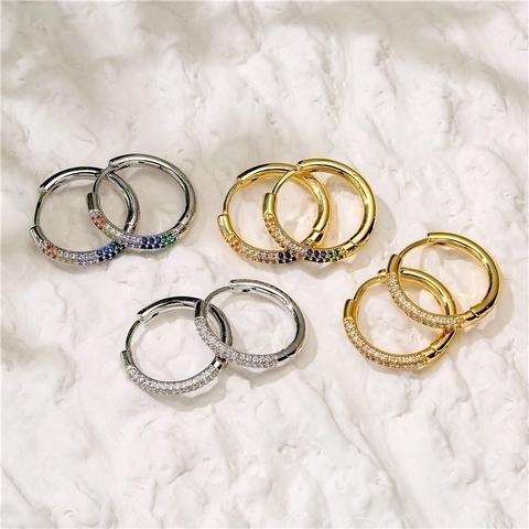 Orecchini A Cerchio Ottone AAA Zirconia Micro Pave Placcato Oro Arcobaleno Tondi Per Donna