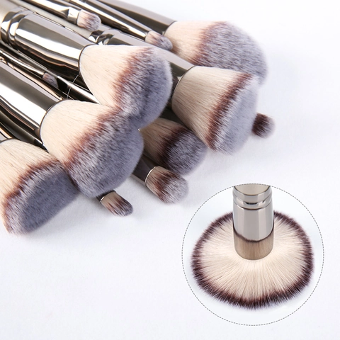 Makeup Brushes Wood Handle Synthetic Fiber Bristles Professional Face Eye Beauty Tools Champagne Gold