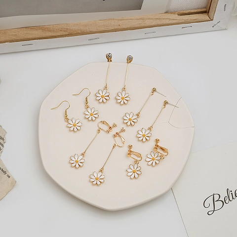 Sweet Daisy Flower Dangle Earrings Enamel Alloy Korean Floral Jewelry With 925 Sterling Silver Earring Post For Women