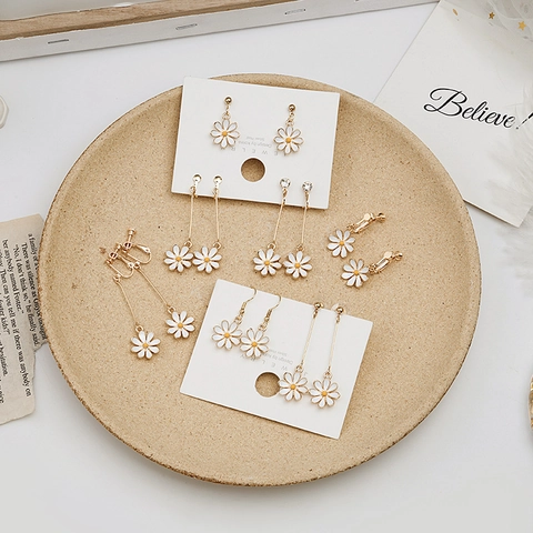 Sweet Daisy Flower Dangle Earrings Enamel Alloy Korean Floral Jewelry With 925 Sterling Silver Earring Post For Women