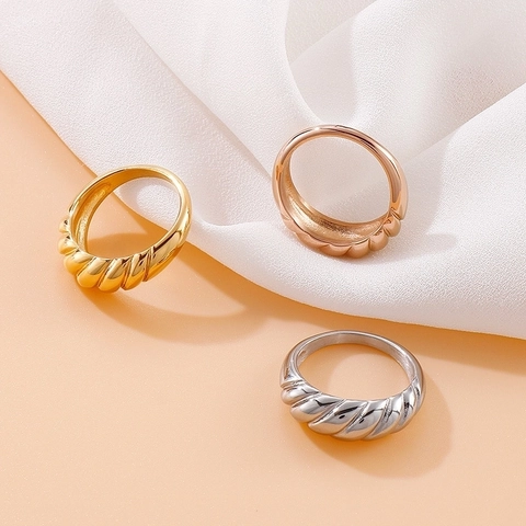 Edelstahl Gedrehte Croissant Ring Für Damen Chunky Spiral Minimalistisch Metall Band Ring Mode Schmuck Finger Dekor