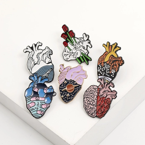 Creative Alloy Enamel Brooch Personalized Anatomical Heart Brain Art Badge Pin For Clothes Backpack Hat Decor Unisex Jewelry