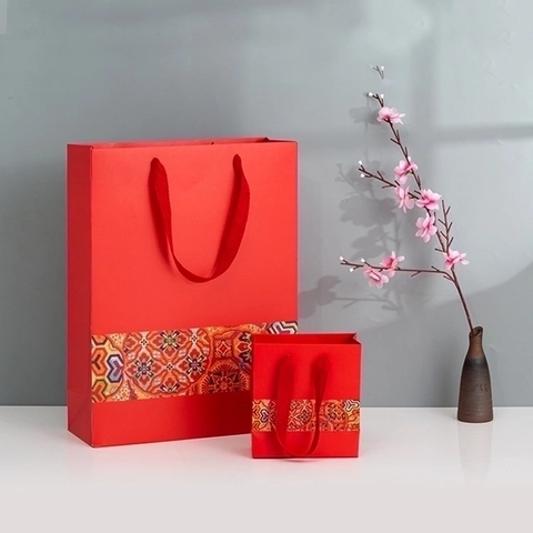 Gift Paper Bag Chinese Style Traditional Patterns Red Handheld Handled For Wedding Festival Party Celebration