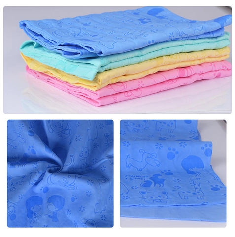 Absorbent Pet Towel Chamois Material Quick Drying For Dog Cat Bath Cleaning Embossed Cartoon Pattern Portable Tube