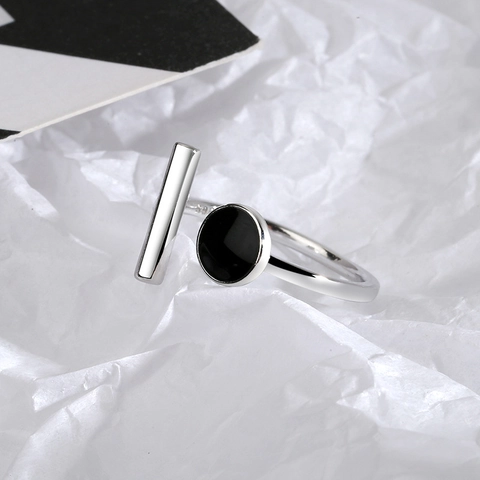 Anello Aperto in Rame Geometrico per Donna Stile Dark Design di Nicchia Smalto a Goccia Tondo Nero Barra Regolabile Gioielli di Moda