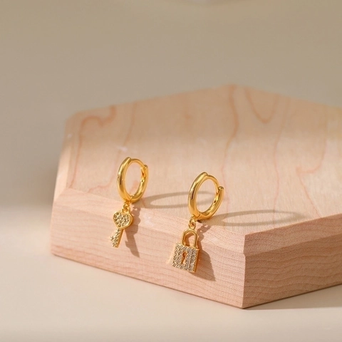 Asymmetrical Lock And Heart Key Hoop Earrings Copper 18K Gold Plated Pave Zircon Vintage Style For Women
