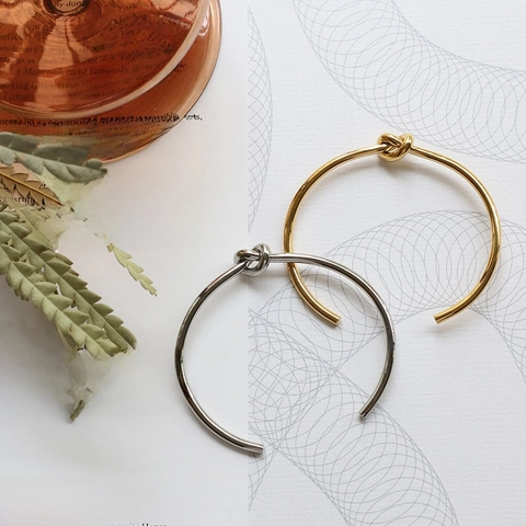 Bracciale A Cerchio Con Nodo Placcato Oro Acciaio Inossidabile Minimalista Elegante Regolabile Aperto Donna Gioielli