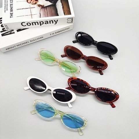 Occhiali Da Sole Ovali Retrò Vintage Montatura Piccola Protezione UV400 Plastica Moda Per Donne Uomini Viaggio Party
