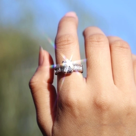 Emerald Cut Zircon Ring For Women Luxury Copper Finger Jewelry With Halo Setting And Side Stones Silver Color