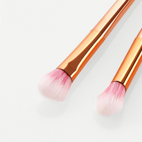 Πινέλα Σκιάς Ματιών Rose Gold Με Πλαστική Λαβή Ροζ Διαβάθμιση Συνθετική Ίνα Επαγγελματικά Εργαλεία Ανάμειξης Μακιγιάζ Ματιών