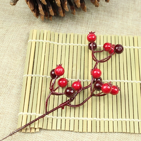 Künstliche Rote Beerenstiele Schaumstoff Glänzende Granatapfelzweige Weihnachtsbaumschmuck DIY Heim Vasen Dekoration