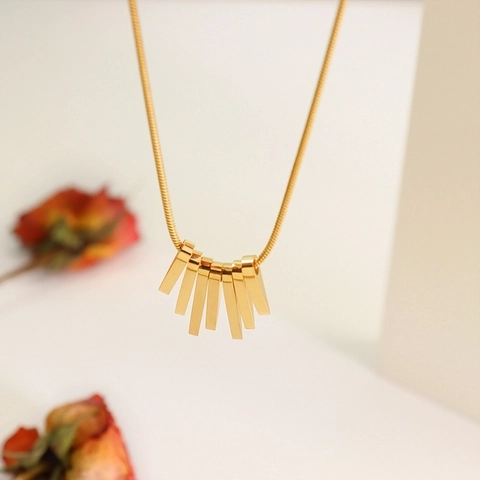 Minimalist Geometric Bar Pendant Necklace Gold Plated Titanium Steel Fan Fringe Snake Chain Ins Style For Women