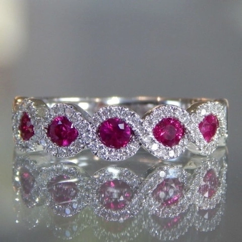 Luxury Wave Shaped Copper Ring For Women With Round Cut Emerald Green Or Ruby Red Cubic Zirconia Halo Setting Wedding Jewelry