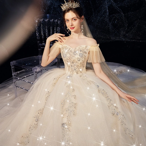 Off Shoulder Ball Gown Brautkleid Mit Pailletten Und Spitzenstickerei Sternenhimmel Cathedral Train Elegant Bride Gown