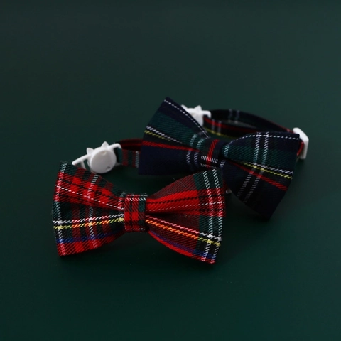 Collare Di Natale Per Animali Papillon Regolabile Scozzese Gatto Cane Collana Campanello Ciondolo Fiocco Di Neve Festa