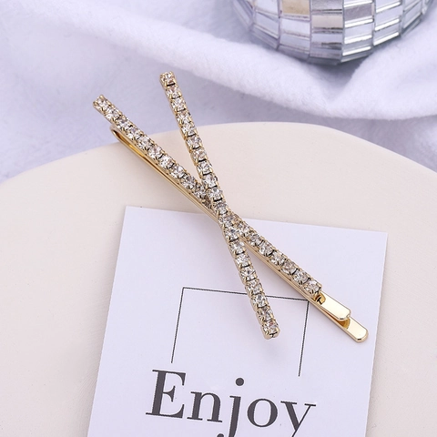 Barrettes À Cheveux En Alliage De Strass Forme En X Croisée Pinces À Cheveux Mode Style Navette Accessoires Élégants Pour Femmes