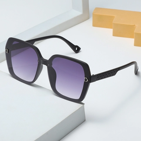 Square Large Frame Sunglasses UV400 Protection PC Gradient Lens Shimmer Metal D Decoration Fashionable Women Eyewear