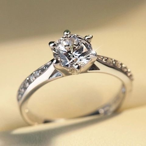 Klassischer Sechs-Zinken-Rund-Zirkonia-Ring Kupfer Verlobung Hochzeit Heiratsantrag Schmuck Für Frauen Elegant