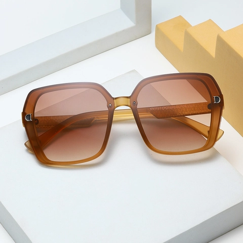 Square Large Frame Sunglasses UV400 Protection PC Gradient Lens Shimmer Metal D Decoration Fashionable Women Eyewear