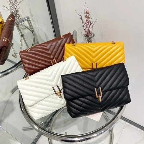Women Crossbody Bag Quilted V Pattern PU Leather Gold Chain Small Square Shoulder Bag For Daily Casual Elegant Style