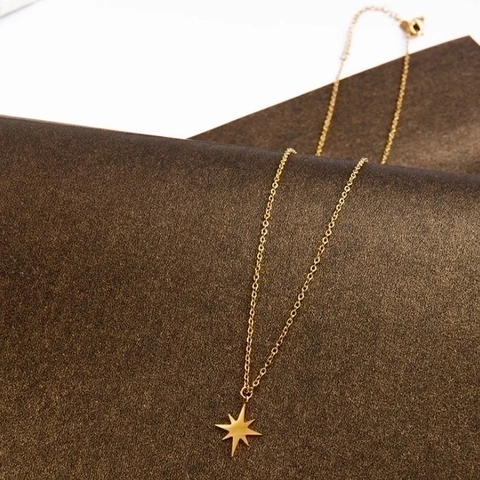Collana con Pendente a Stella Sole in Acciaio Inossidabile per Donna Placcata Oro 18K Catena a Clavicola Ottagramma Gioielli Moda Minimalisti