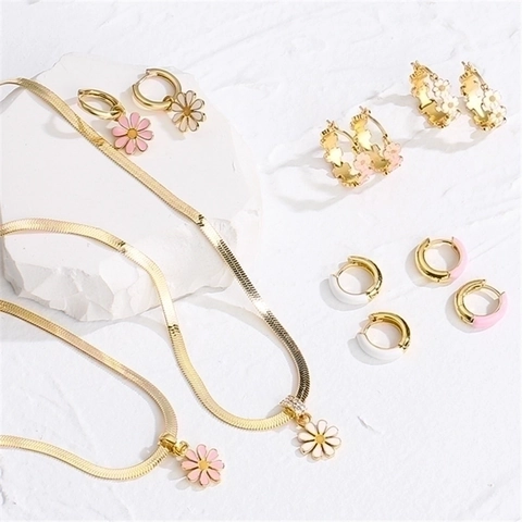 Daisy Flower Jewelry Set Enamel Drip Oil Brass Gold Plated Flat Snake Chain Necklace And Floral Hoop Earrings Women Sweet Style