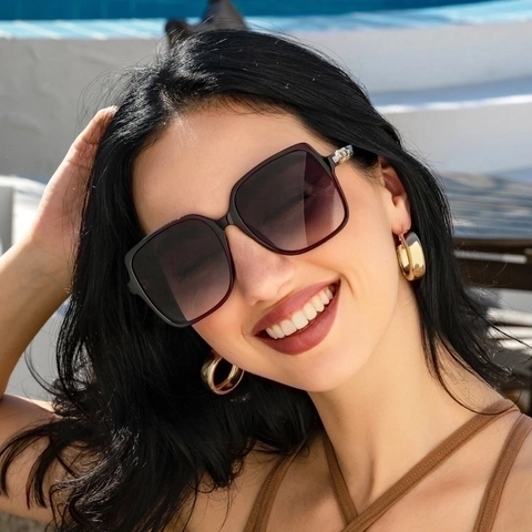 Fashion Oversized Square Sunglasses PC Frame Gradient Lens UV400 Protection Metal Hollow Chain Link Temples Retro