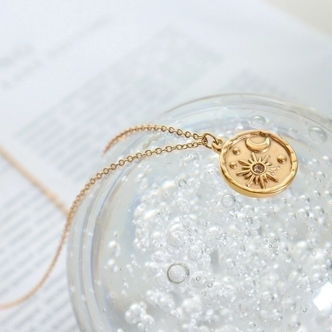 Collana Con Ciondolo Moneta Celeste Sole Luna Stella Acciaio Al Titanio Zircone Placcato Oro Gioielli Minimalisti Per Donna