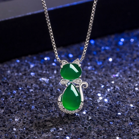 Vintage Cat Pendant Necklace For Women Literary Copper Silver Plated Artificial Green Agate Rhinestone Animal Clavicle Chain Jewelry Gift