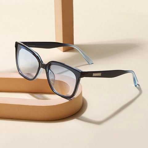 Vierkante Zonnebril Voor Dames Mode PC Frame UV400 Bescherming Gepolariseerd Groot Frame Trendy Bril