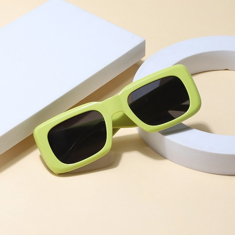 Lunettes De Soleil Rectangulaires Rétro Monture PC Protection UV400 Mode Voyage Unisexe