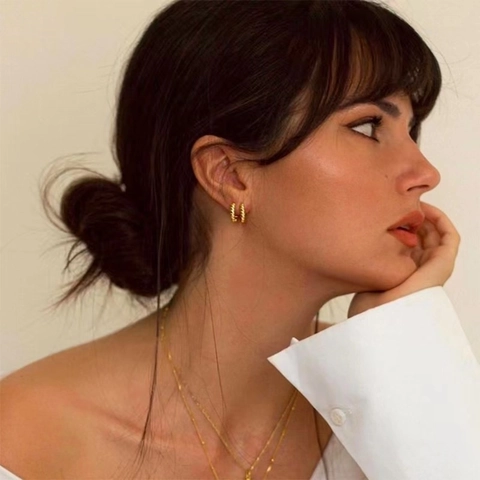 Vintage Gedrehte Creolen Für Damen Europäisch-Amerikanischer Stil Hochwertige Metall Kupfer Geometrische Ohrenschnalle Schmuck