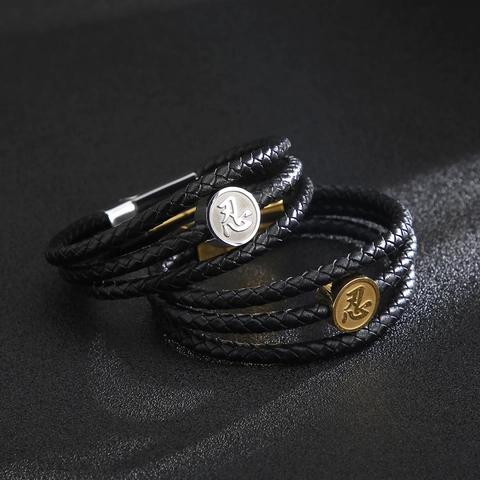 Pulsera De Cuero Trenzado Multicapa Para Hombre Placa Redonda De Acero Inoxidable Grabada Carácter Vintage Retro Punk